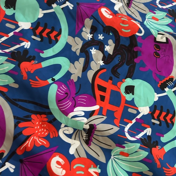 Nike run Tokyo poncho hoodie jacket. Running lightweight. Unisex s/m - Picture 6 of 8